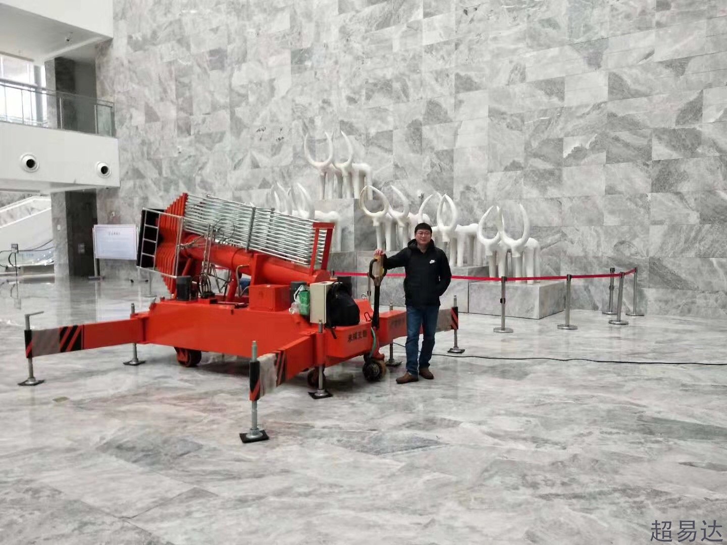 套鋼升降平臺(tái)